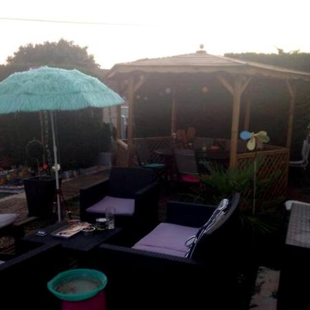 blue room, spa, kitchenette Chaumont  Exterior foto