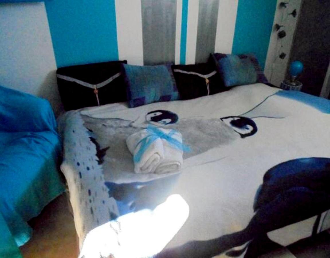 blue room, spa, kitchenette Chaumont  Exterior foto
